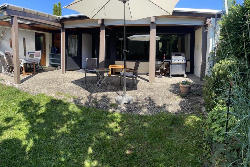 Bungalow Nordschwarzwald im Ferienpark Schellbronn mit tollem Garten