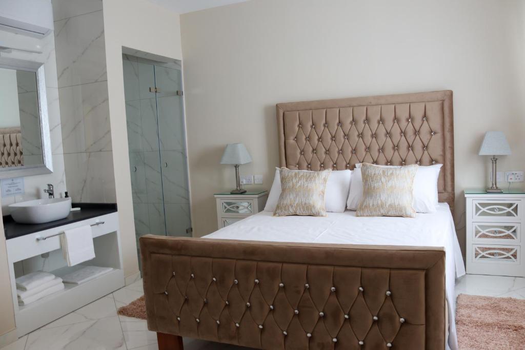 100 Boutique Living - 10