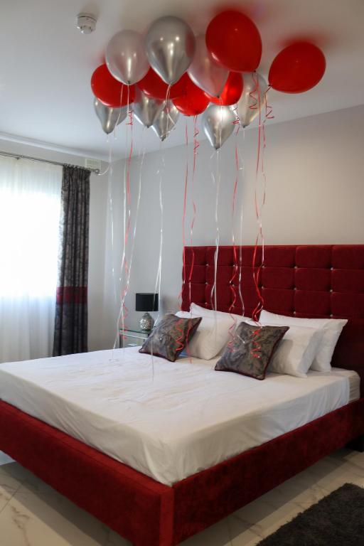 100 Boutique Living - 11