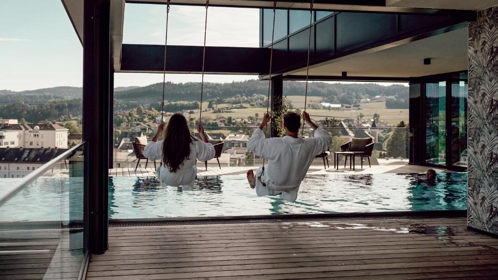 Bazén v ubytování Impulshotel FREIGOLD nebo v jeho okolí
