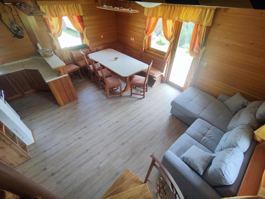 Posezení v ubytování Počitniška hišica Rogatec - Holiday Cottage Rogatec