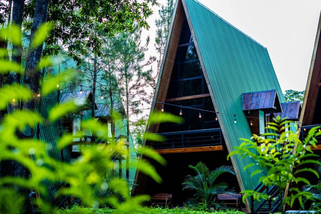 O grădină în afara Hotel de Cristal & Hacienda de Los Morales