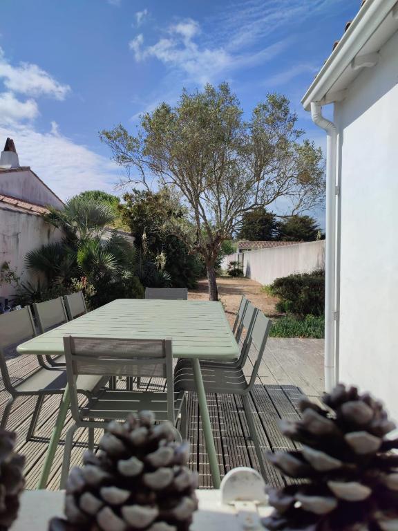 Fotografie z fotogalerie ubytování LE PATIO chaleureuse maison à 150 mètres de la mer v destinaci Le Bois-Plage-en-Ré