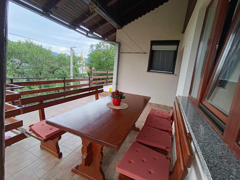 Balkón nebo terasa v ubytování Apartma Mihatovi