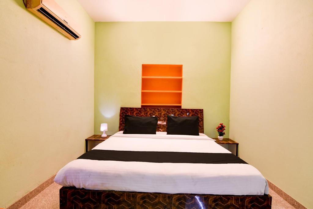 Postel nebo postele na pokoji v ubytování Hotel O Star light