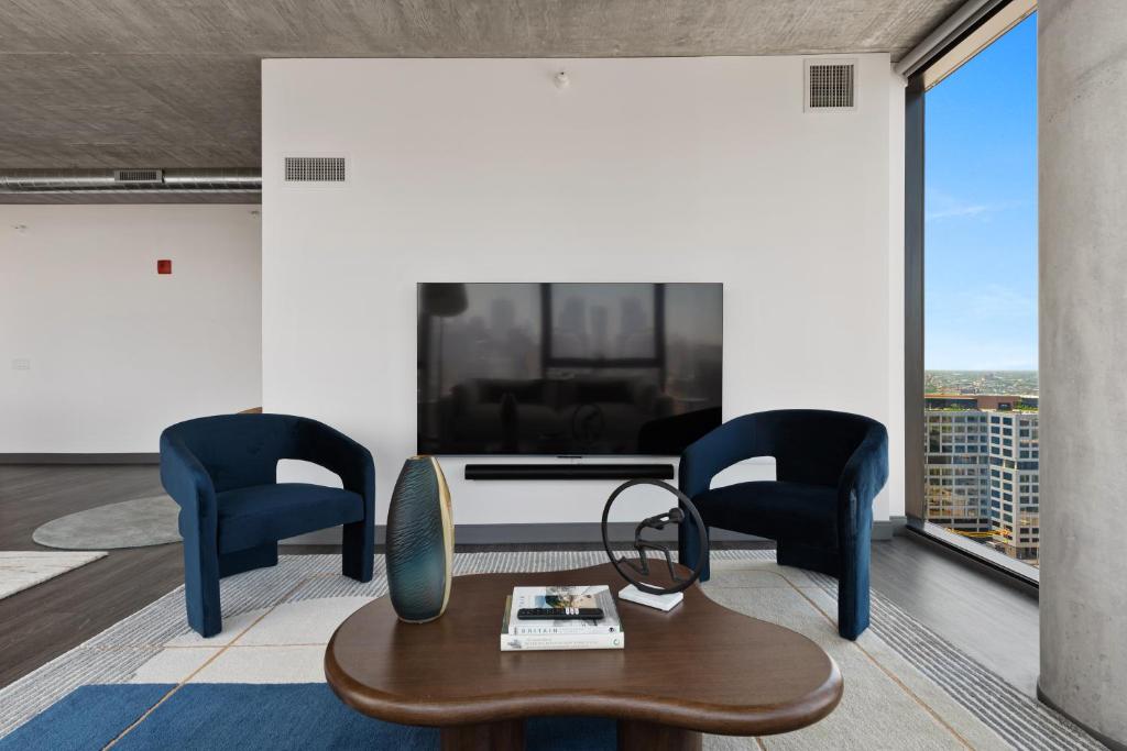 CoWorking Gym Pool Golfsim Steps from FultonMarket by Cloud9-160 - Departamento
