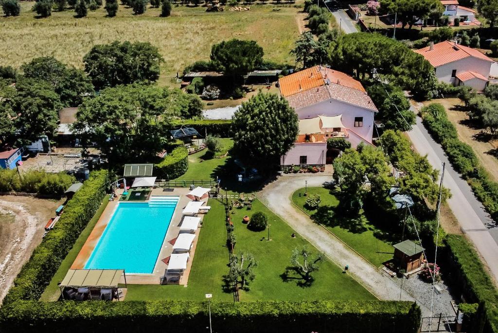 Basen w obiekcie Agriturismo Il Masseto lub w pobliżu