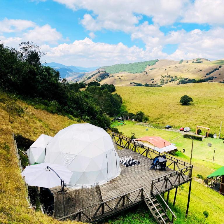 Glamping familiar de lujo en las montañas de Suesca