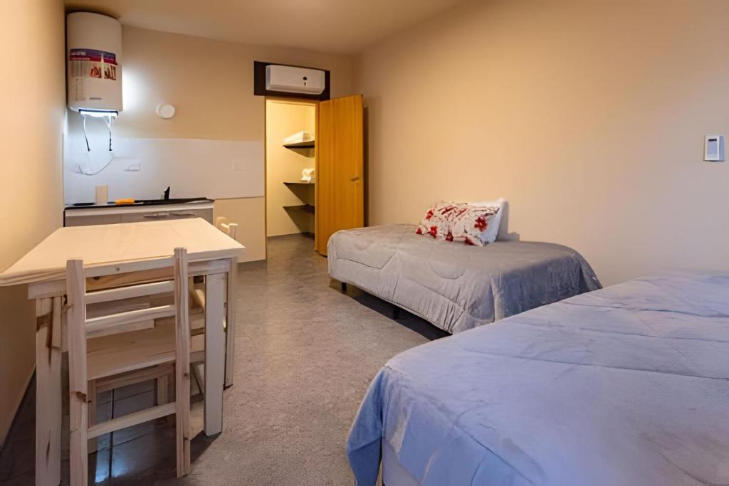 Photo de la galerie de l'établissement Departamentos Amarelo, excelente ubicación, à San Rafael