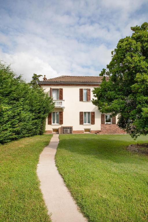 Zahrada ubytování BELVEDERE MONFERRATO Relais & Wellness