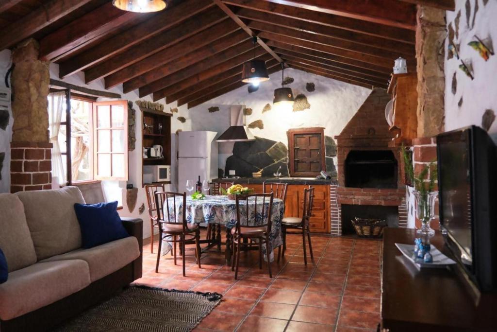 TV a/nebo společenská místnost v ubytování Casa Rural Felipe Luis