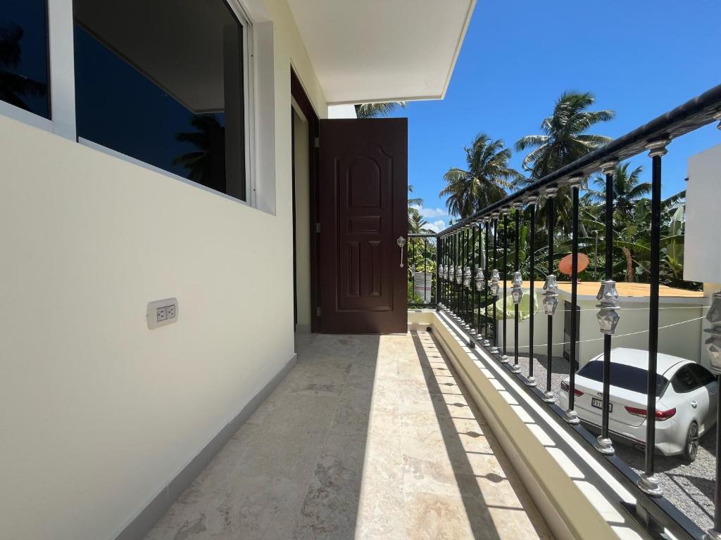 Foto dalla galleria di Beach Apartment on Samana Bay with Pool, AC, Fast Wi-Fi, Walk to Beach & River, Whale Watching, Near Salto El Limón a Santa Bárbara de Samaná