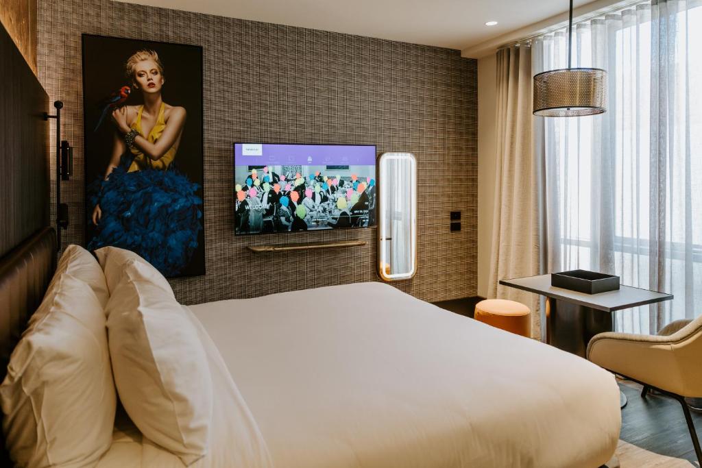 The Motley Hotel Melbourne, Tapestry Collection by Hilton photo 2