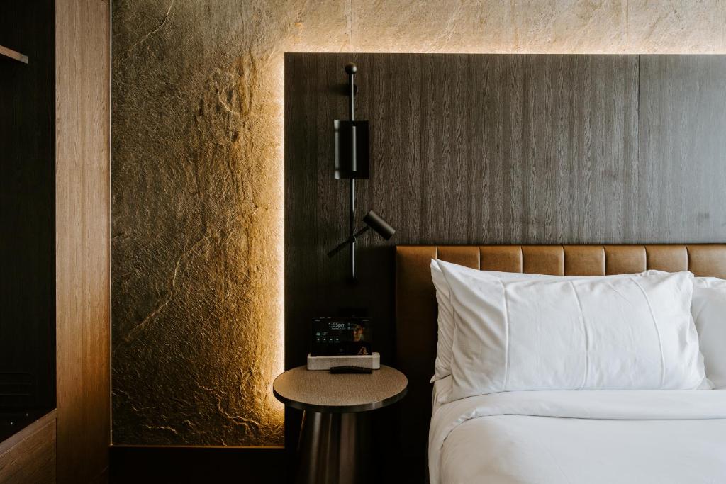 The Motley Hotel Richmond, Tapestry Collection by Hilton photo