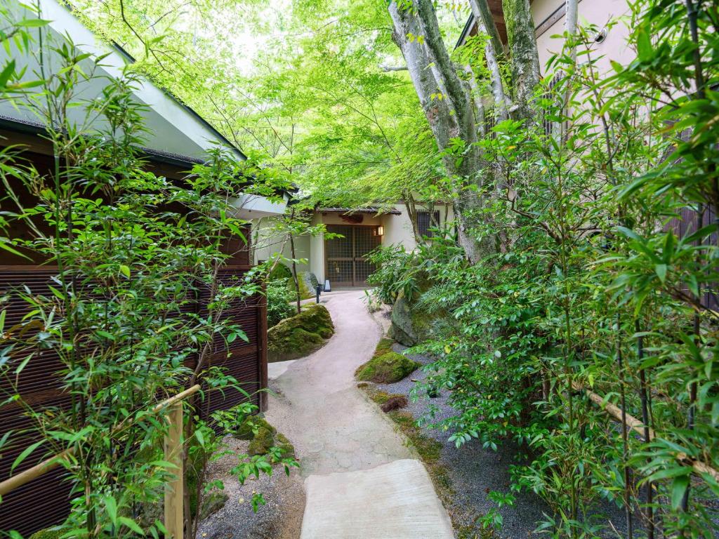 A garden outside Yufuin Rakuyu