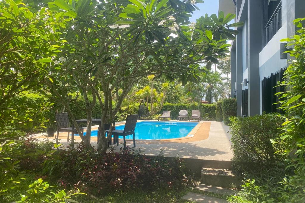 Bazén v ubytování Friendly Hotel Krabi nebo v jeho okolí