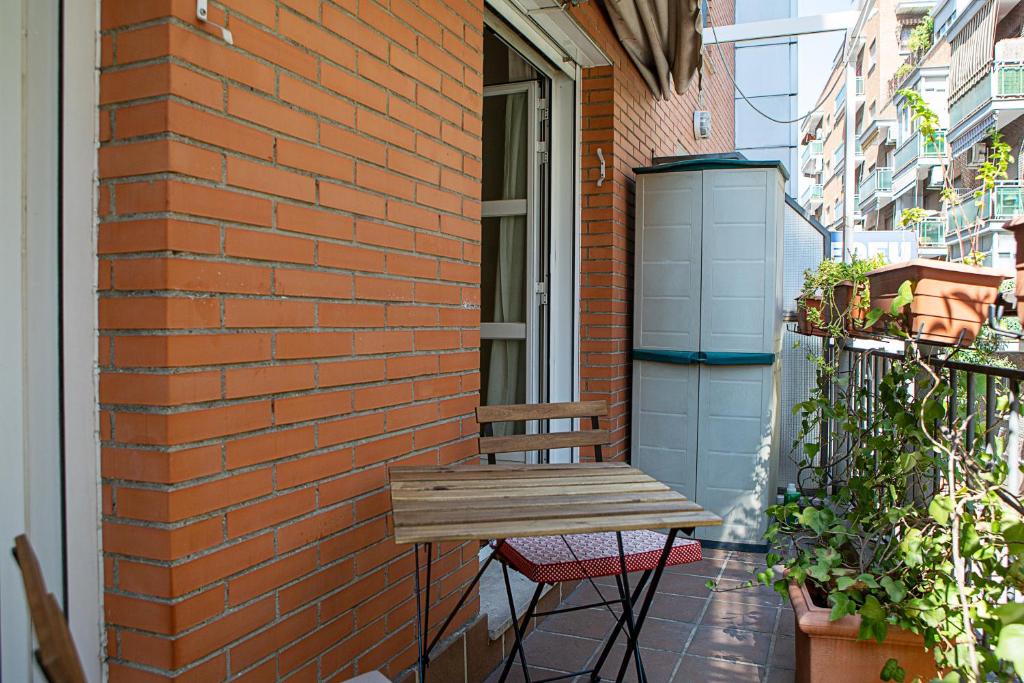 Balkón nebo terasa v ubytování Cute 1 Bedroom Apartment with a balcony