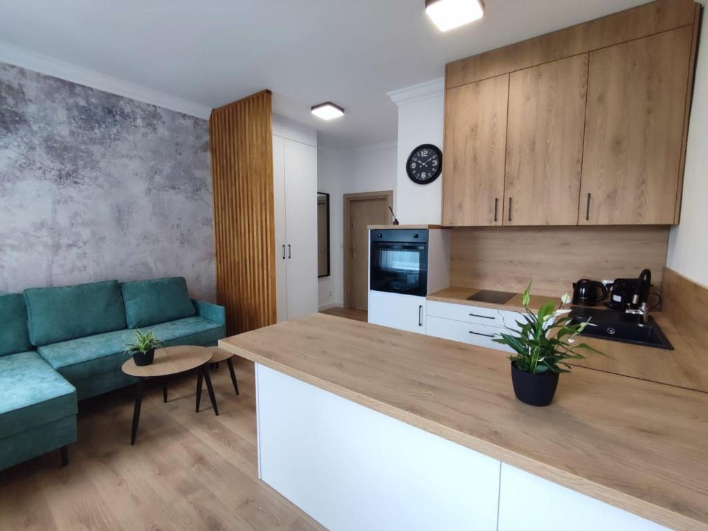 Plac Pilsudskiego - 1