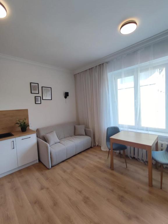 Plac Pilsudskiego - 9