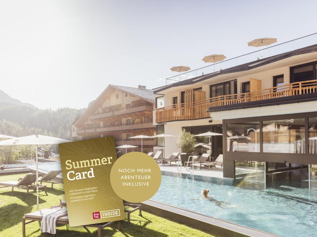 Bazén v ubytovaní Hotel habicher hof 4-Sterne-Superior alebo v jeho blízkosti