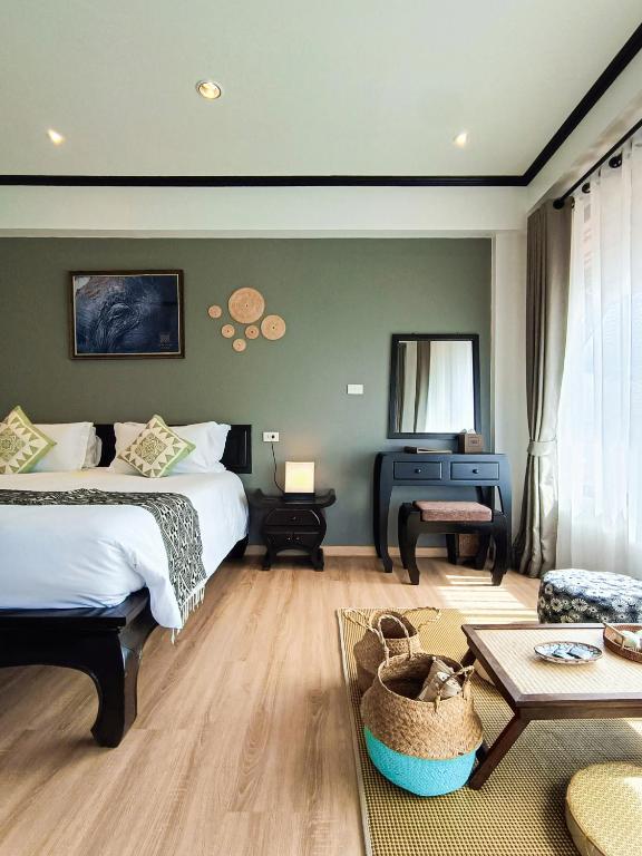 THEE Kashatharn by TH District - Deluxe Room With Pool View