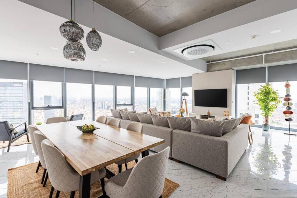 Photo inspiration: Picture Idea: Gorgeous 4Bd2Bath Bright Airy Penthouse 355 Istanbul Updated Prices