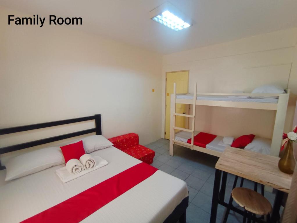 Postel nebo postele na pokoji v ubytování Bed and Brewhouse Sucat