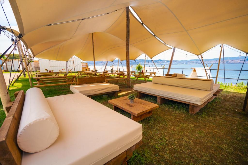 Příroda nedaleko luxury tent
