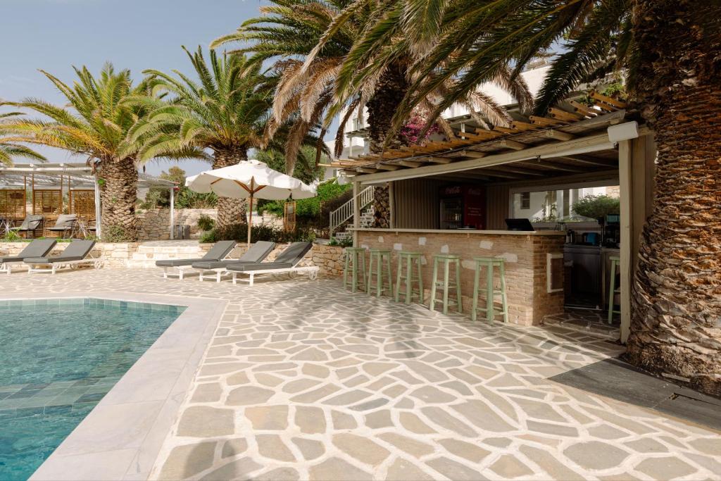 Piscina di Pnoi Hotel o nelle vicinanze