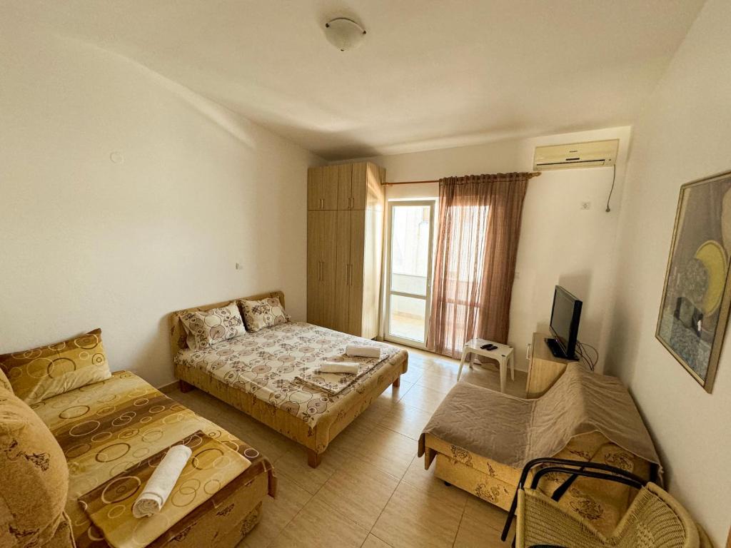TV a/nebo společenská místnost v ubytování Biser Apartmani