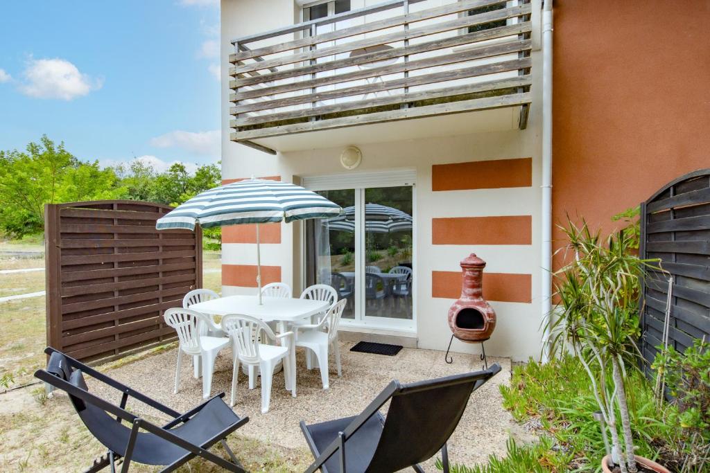 Balkón alebo terasa v ubytovaní Maison de ville Domaine des sables