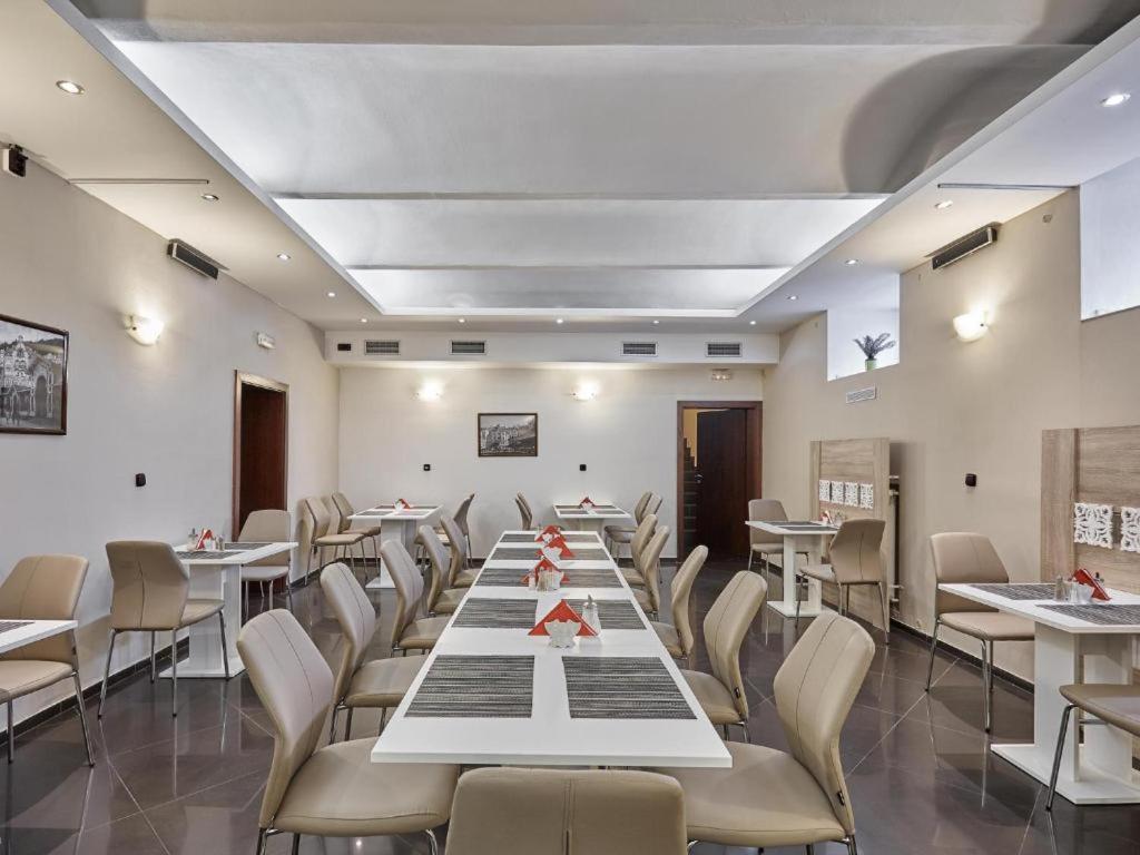 Fotografie z fotogalerie ubytování Hotel Adria v destinaci Karlovy Vary