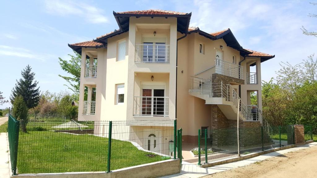 Budova, kde se apartmán nachází