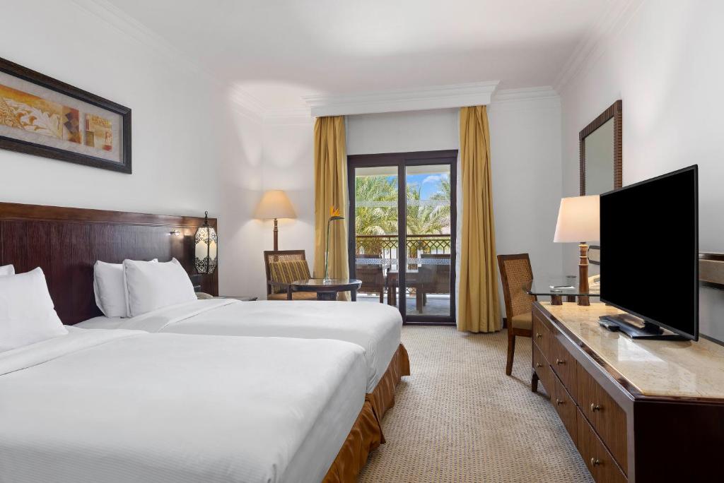 Hilton Luxor Resort & Spa - 8