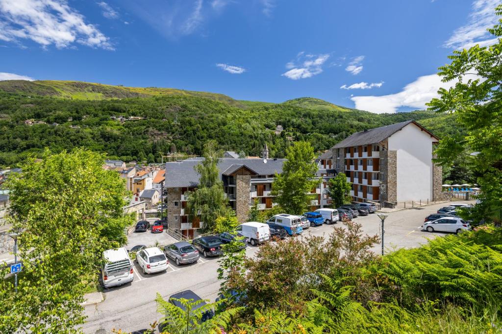Nespecifikovaný výhled na hory nebo výhled na hory při pohledu z aparthotelu
