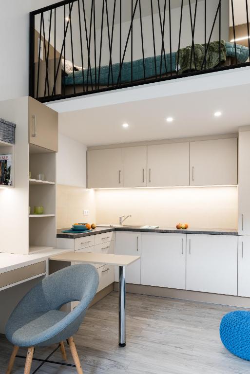 Széchenyi Center - Resim 4