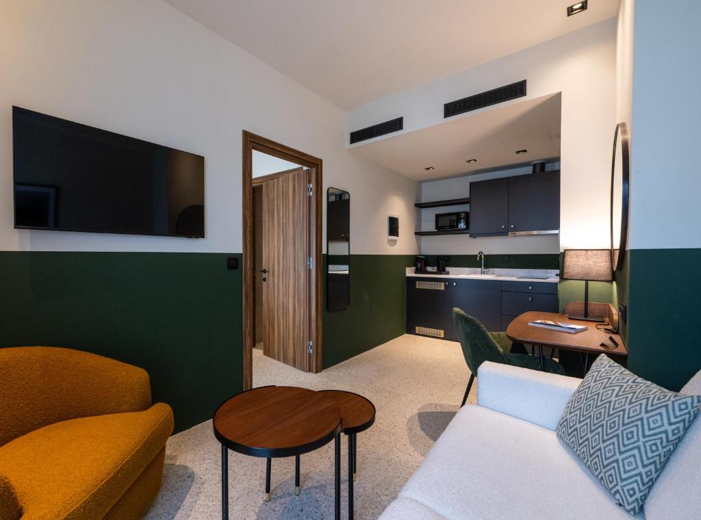 Evripidou 7 - Kalamata Mediterranean Suites - Resim 27