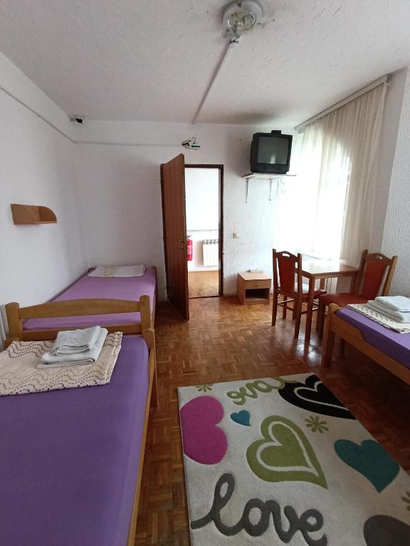 Postel nebo postele na pokoji v ubytování Rooms for rent "SARA"