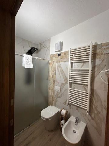 Koupelna v ubytování Edelweiss Hotel Champoluc