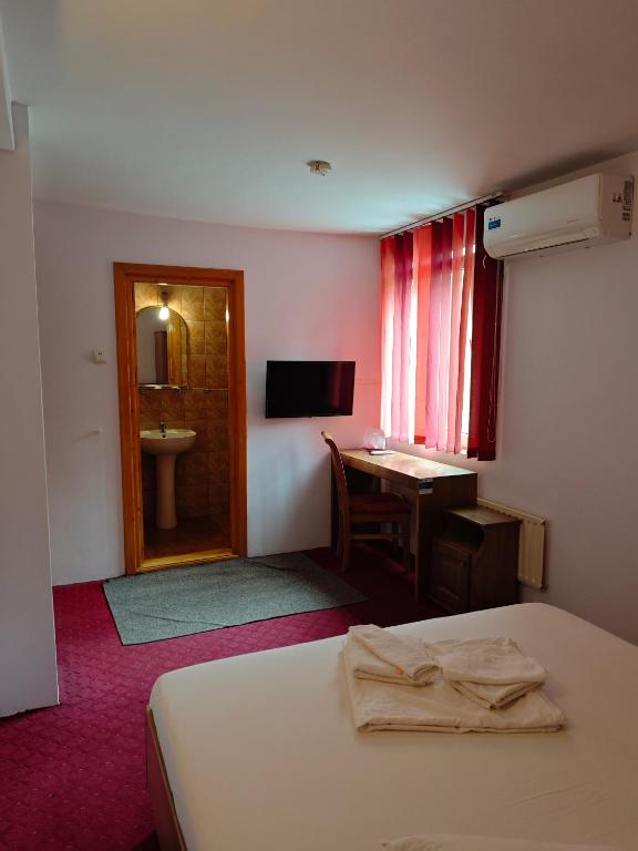 Motel AZUR KM36 - Chambre Double Ou Lits Jumeaux Économique