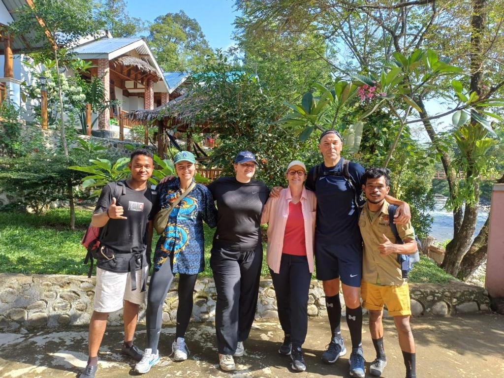 Hosté ubytování Asim Paris Guesthouse & jungle trekking