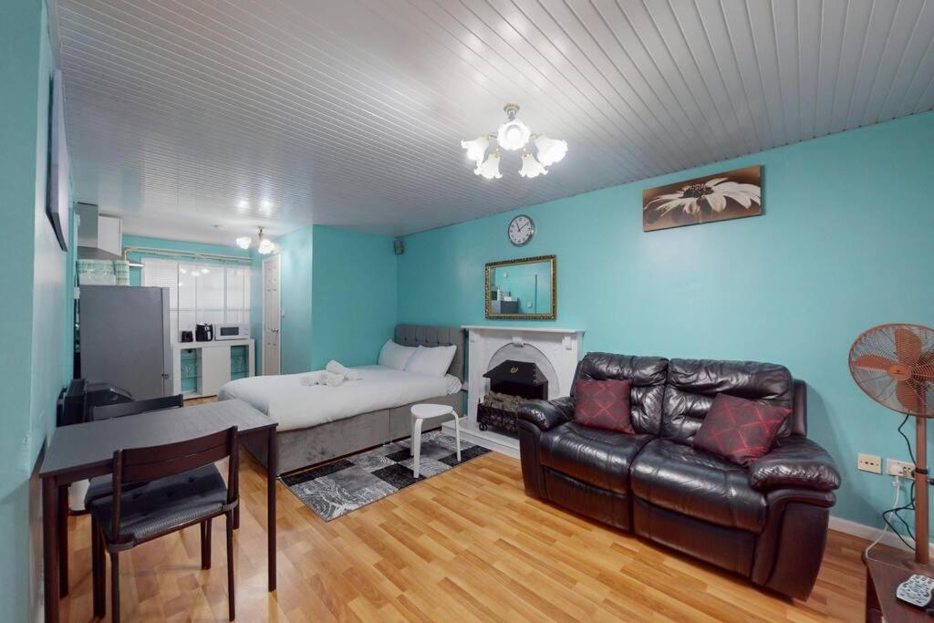 Cozy Studio near London City Airport, ExCeL & DLR, Londra (prezzi