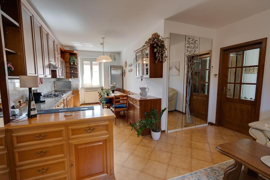 Kuchyň nebo kuchyňský kout v ubytování Trilocale in centro a Cormons con balcone e garage