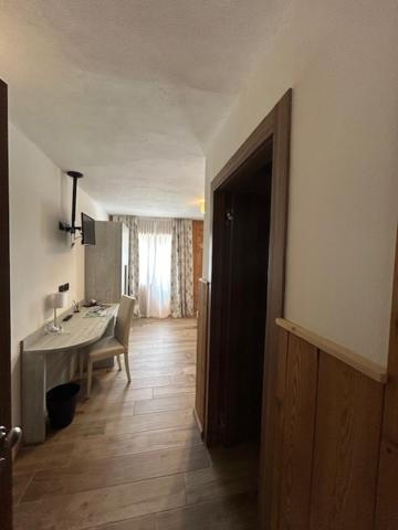 Koupelna v ubytování Edelweiss Hotel Champoluc