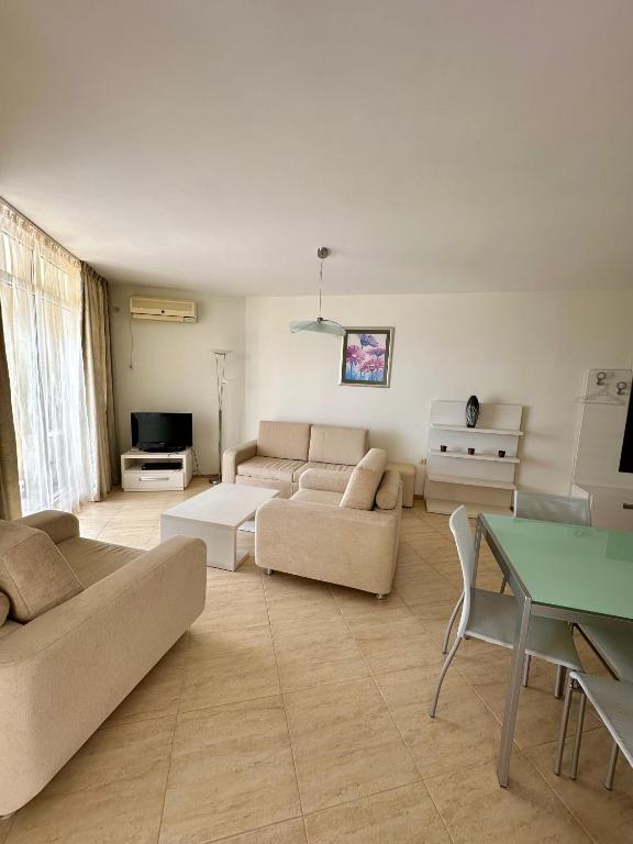 TV a/nebo společenská místnost v ubytování PSB Apartments in Midia Resort Aheloy