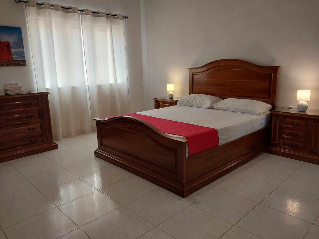 Postel nebo postele na pokoji v ubytování Nr41 Holiday Apartment - Close to Village Centre, Promenade, Shops & Restaurants