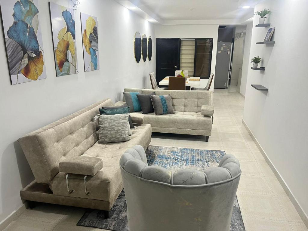 Apartamento Como nuevo - Three-Bedroom Apartment
