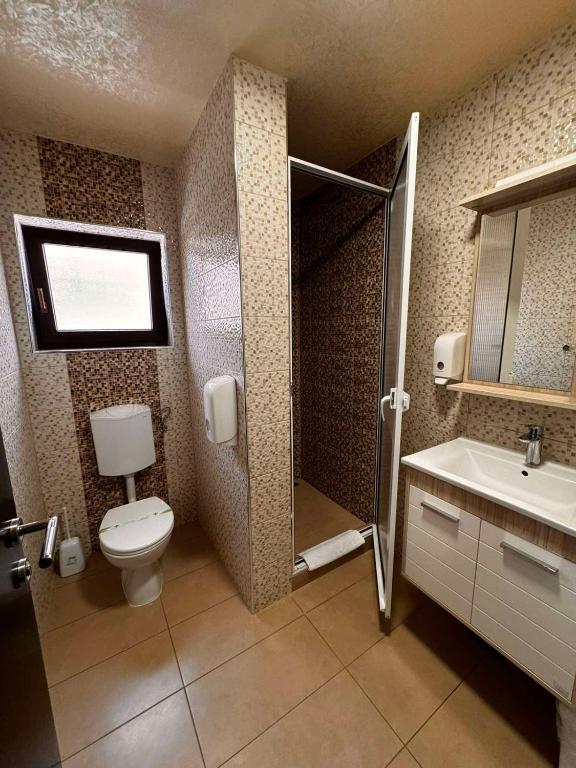 Villa Aroma 2 - Luxe Drievoudige Kamer