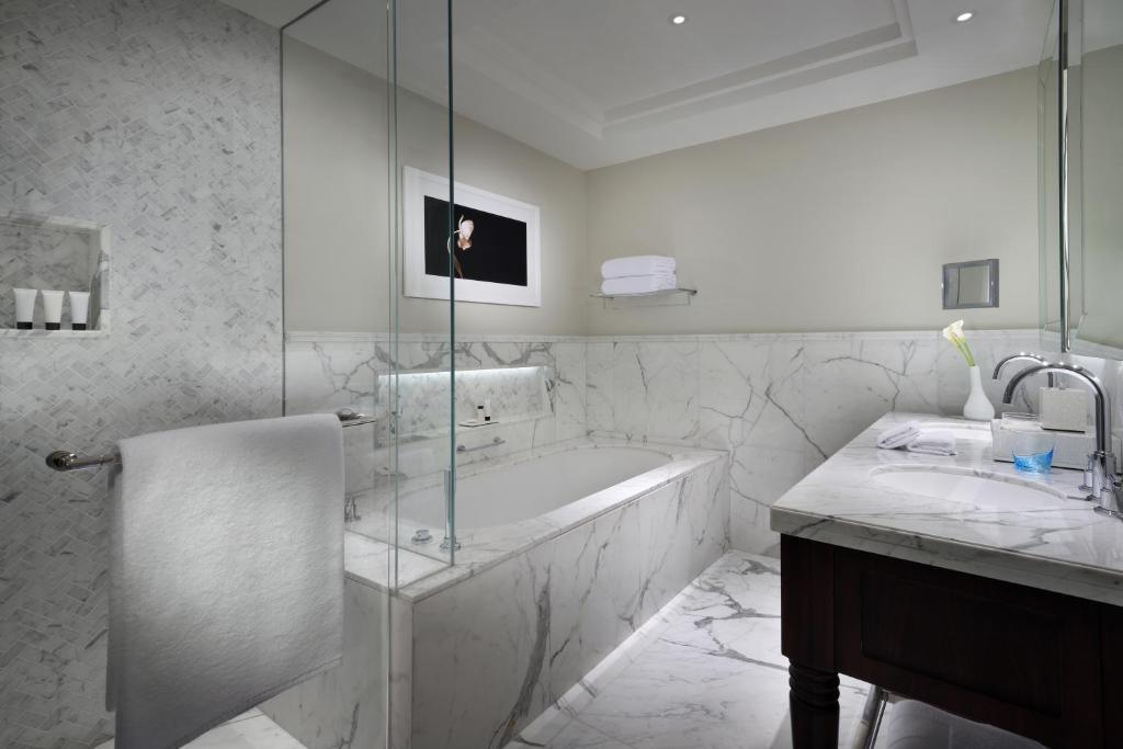 
Grand Premier Burj View Room Twin
