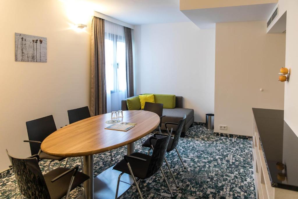 ARCOTEL Donauzentrum Wien - Resim 24